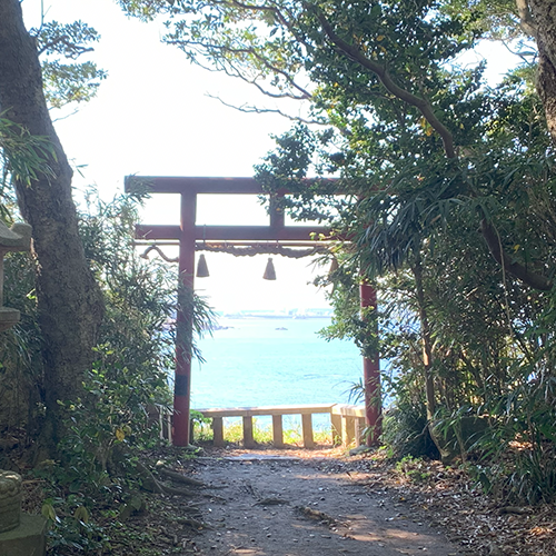 Red torii